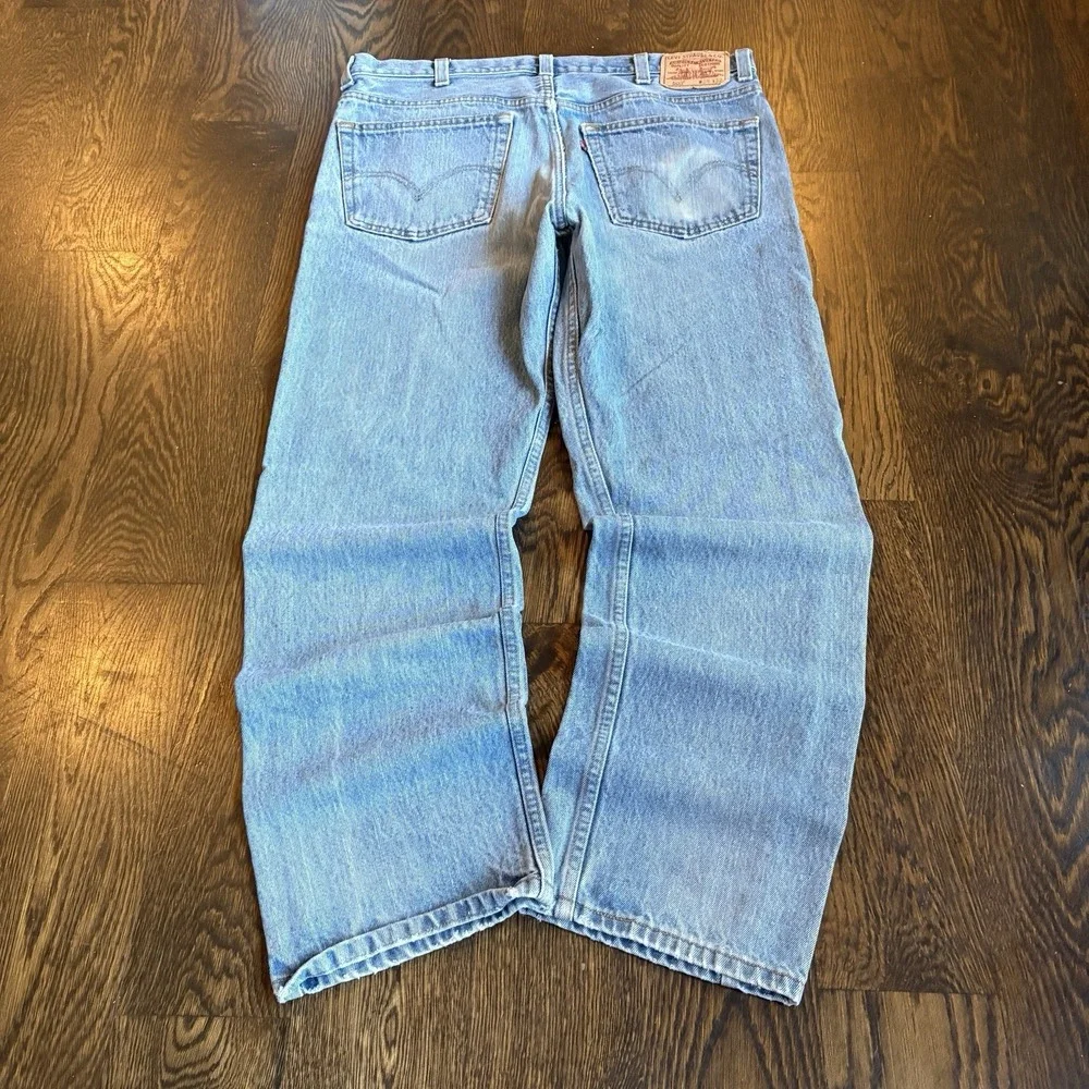 Vintage Levi's 505 Jeans Mens 38x32 Blue Pockets Regular Fit Denim Light Wash